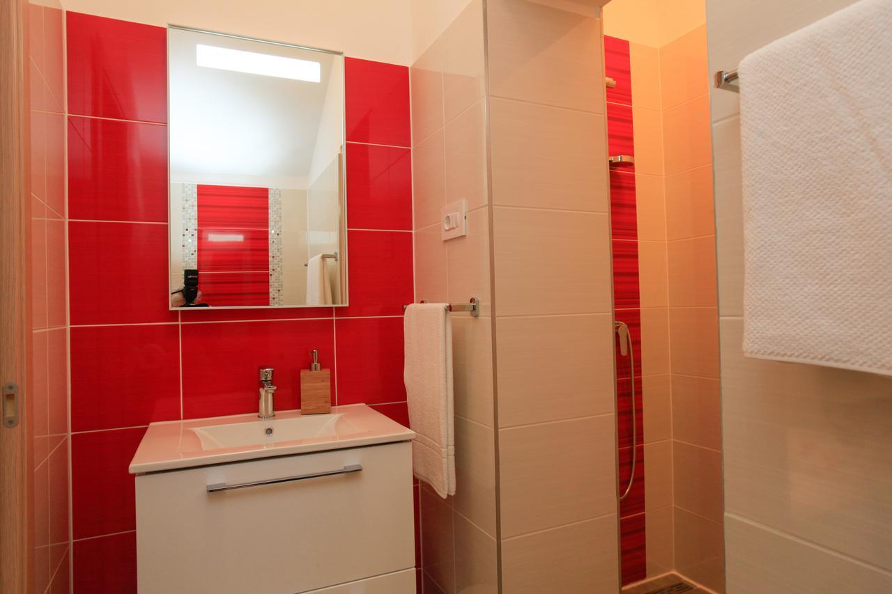 Apartments Fiora เปรมันตูรา ภายนอก รูปภาพ