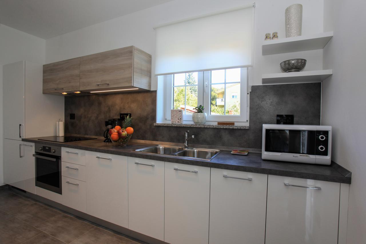 Apartments Fiora เปรมันตูรา ภายนอก รูปภาพ