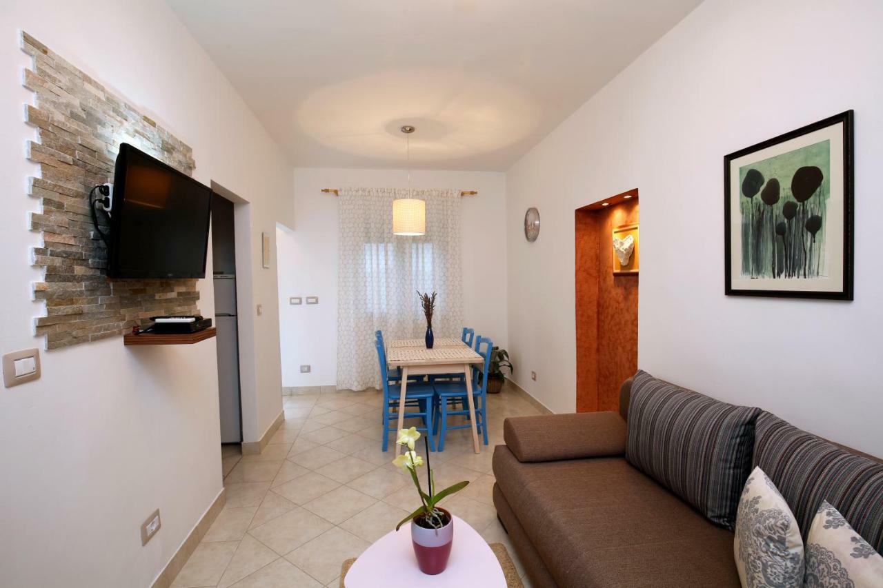 Apartments Fiora เปรมันตูรา ภายนอก รูปภาพ