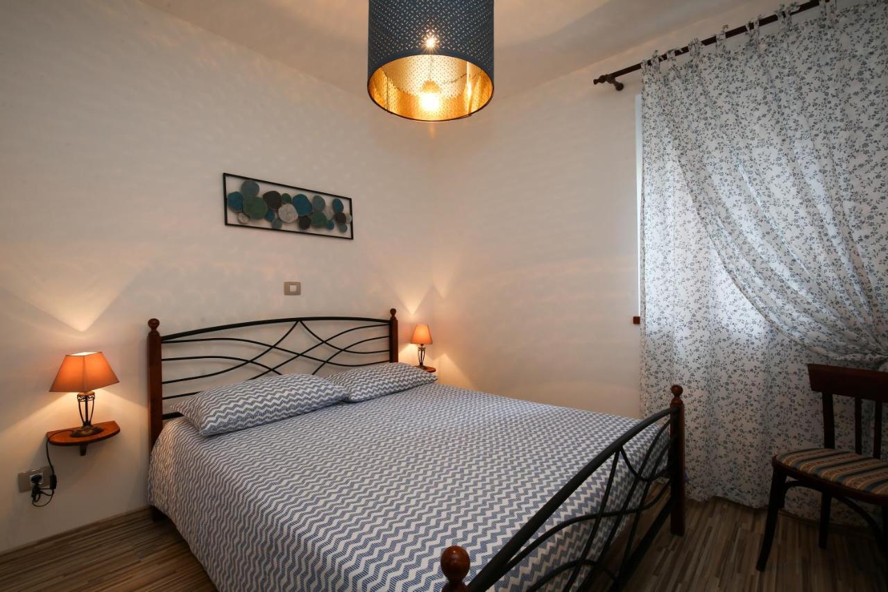 Apartments Fiora เปรมันตูรา ภายนอก รูปภาพ